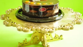 "Круглая подставка для торта с резной каймой" VM-99045916