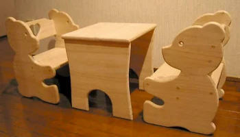 Макет "Детский стул и стол с медвежонком"
