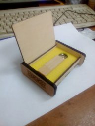 Макет "Подарочная коробка для флешки с гравировкой 4 мм" 1