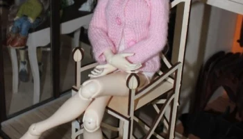 Макет "Деревянная кукла барби кресло игрушка трон"