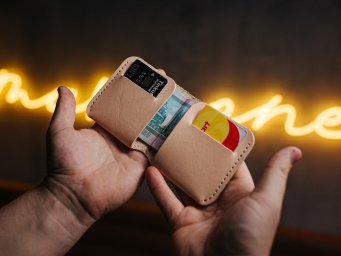 Макет "Кожаный кошелек портмоне bi-fold мужской бумажник" 0