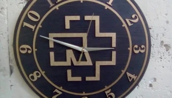 Шаблон настенных часов с логотипом группы Rammstein