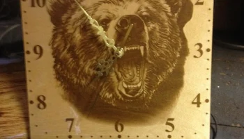 Макет "Шаблон часов с медведем для лазерной гравировки"
