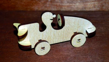Макет "Деревянная игрушка гоночный автомобиль"