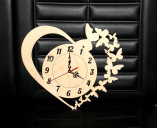 Макет "Часы с сердцем и бабочками" 0