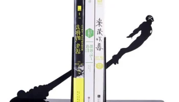 Макет "Подставка для книг с железным человеком"