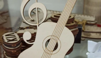 Макет "Подставка для телефона гитары уникальный держатель для сотового телефона гитары"