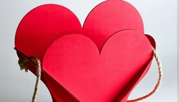 Макет "Подарок на день святого Валентина корзина в форме сердца"
