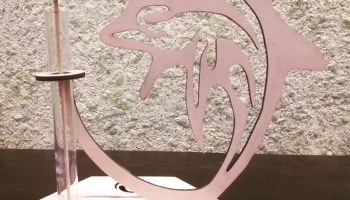 Макет "Деревянный дельфин пробирка подставка для цветочной вазы"