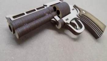 Макет "Пистолет Magnum с 4-дюймовым стволом"