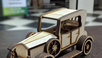 Макет "Винтажный деревянный классический автомобиль"