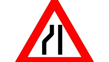 Макет "Дорожный знак узкая дорога слева"
