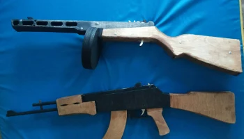 Макет "Деревянный игрушечный пистолет ppsh-41"