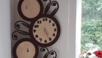 Макет "Настенные часы с цветочным декором"
