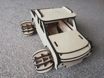 Макет "Деревянный игрушечный грузовик 3d модель" 0
