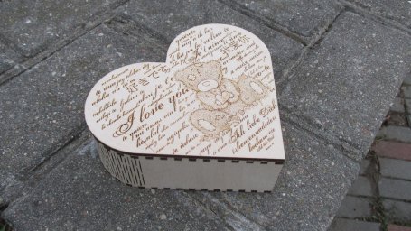 Макет "Сердечная подарочная коробка с петлей" 0