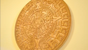 Макет "Камень ацтекского календаря"