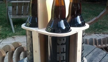 Макет "4 упаковки пива держатель для бутылок svg файл"