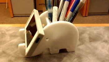 Макет "Подставка для телефона и держатель для ручек в виде слона"