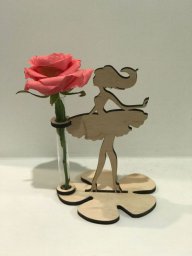 Макет "Девушка с цветком пробирка ваза подставка" 0