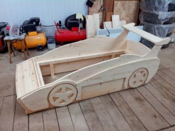 Макет "Кровать с гоночным автомобилем для детской комнаты" 2
