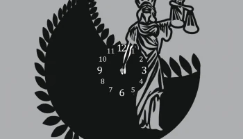 Фемида женщина справедливости часы