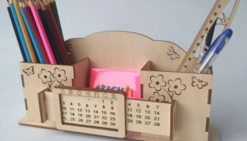 Макет "Настольный органайзер с подставкой для ручки с календарем"