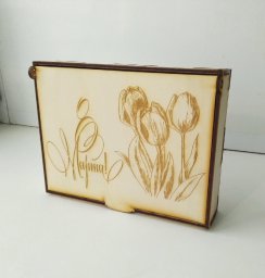 Макет "Подарочная коробка для международного женского дня с гравировкой в виде тюльпана" 0