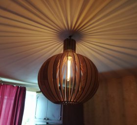 Макет "Современный подвесной светильник деревянный подвесной светильник круглой формы" 0