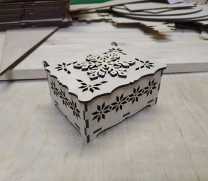 Макет "Снежинка коробка шаблон деревянный декор снежинка коробка благосклонности" 0