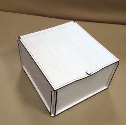 Макет "Деревянный ящик для хранения с крышкой" 1