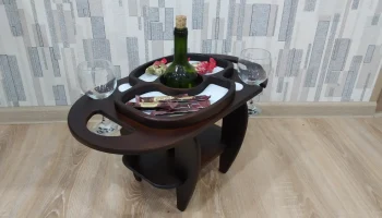 Макет "Винный стол деревянный держатель бутылки вина и бокала"