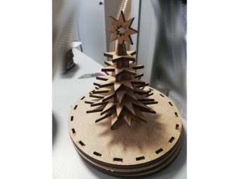 Макет "Рождественская елка из фанеры 3 мм svg файл" 0
