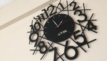 Макет "Дизайн настенных часов"
