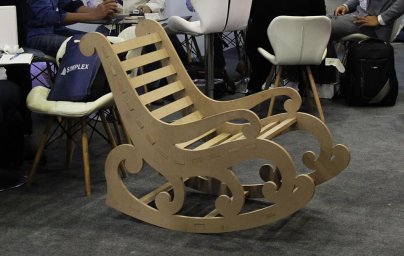 Макет "Деревянное кресло-качалка" 0