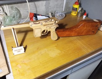Макет "Игрушечный пистолет Mauser c96" 1