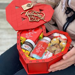 Макет "Шаблон шоколадной коробки-сердца на день святого Валентина" 0