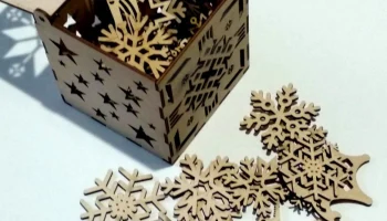 Макет "Коробка для елочных украшений в виде снежинок"