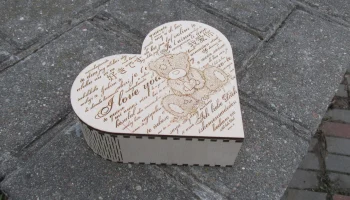 Макет "Сердечная подарочная коробка с петлей"