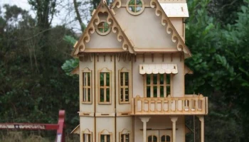 Макет "Деревянный готический дом мини двухэтажный кукольный домик"