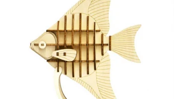 Макет "Деревянная рыба с гравировкой на подставке"