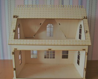 Деревянная модель дома 2