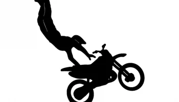 Трюк на мотоцикле