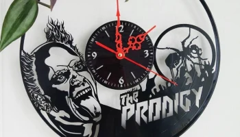Макет "Настенные часы с виниловой пластинкой The prodigy"