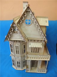 Макет "Деревянный готический дом мини двухэтажный кукольный домик" 2