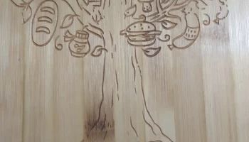Макет "Дерево для гравировки на разделочной доске для продуктов"