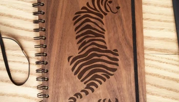 Макет "Гравировка тигр обложка книги"