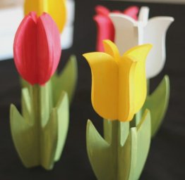 Макет "Деревянные тюльпаны весенний центральный декор" 0